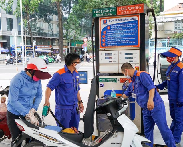 Đề xuất sửa quy định về phương thức điều hành giá xăng dầu